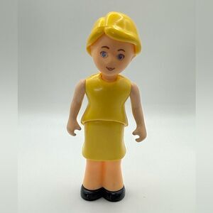 Vintage Little Tikes Dollhouse Mom Mother Doll Figure Yellow Blonde Face!